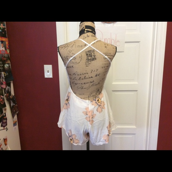 🦉🍁just in🦉🍁gorgeous romper - Picture 6 of 8